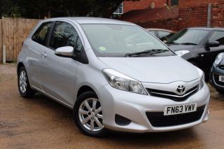 TOYOTA YARIS 1.33 VVT-i TR