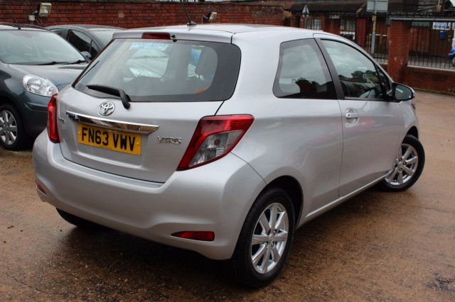 Click Here To Enlarge This Photo Of TOYOTA YARIS 1.33 VVT-i TR