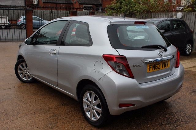 Click Here To Enlarge This Photo Of TOYOTA YARIS 1.33 VVT-i TR